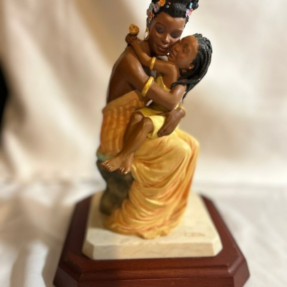 Vintage Thomas Blackshear's The Nurturer Figurine 9 inches tall Excellent Condit